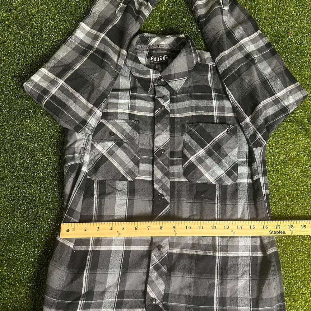 Volcom Men's Shirt - Picture 4 of 6